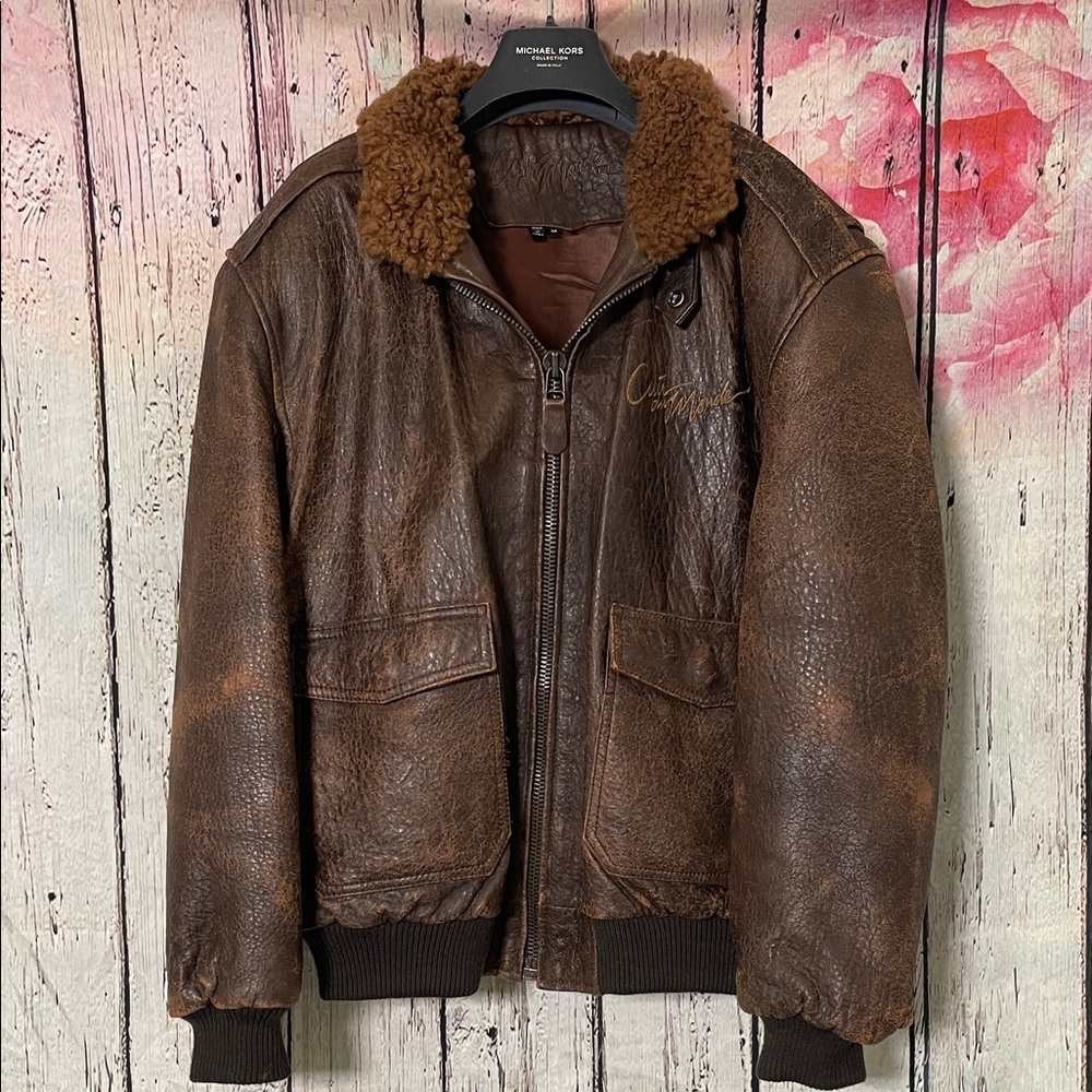 Distressed Brown Leather Bomber Jacket Sized M Fit Womens XL